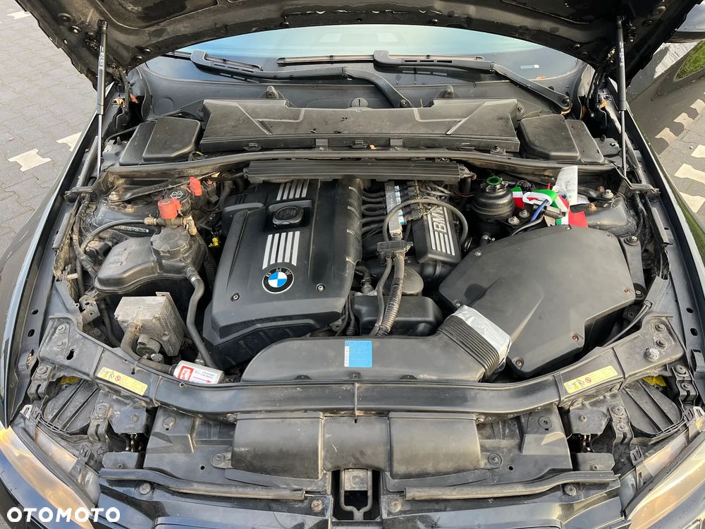 BMW Seria 3 325i - 14