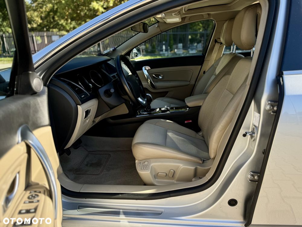 Renault Latitude 2.0 dCi Privilege - 11