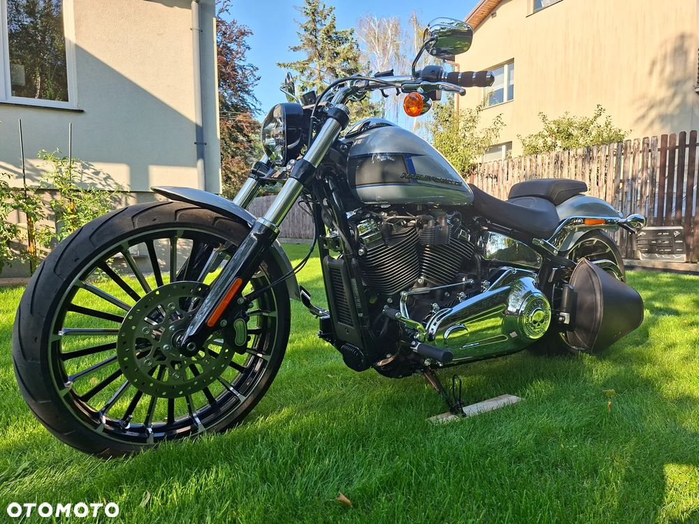 Harley-Davidson FXSB Breakout - 4
