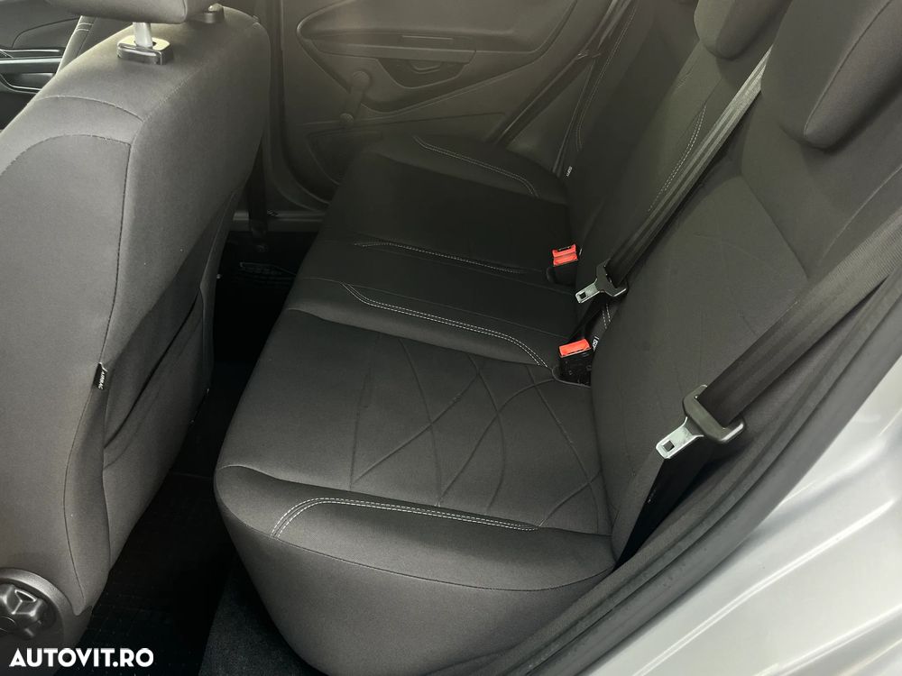 Ford Fiesta - 10