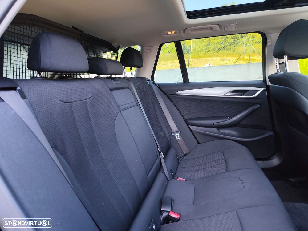 BMW 530 e Line Luxury - 9