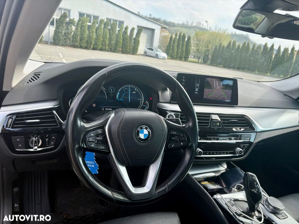 BMW Seria 5 520d Aut. M Sport Edition - 7