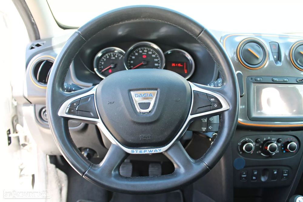 Dacia Sandero 0.9 TCe Stepway - 19