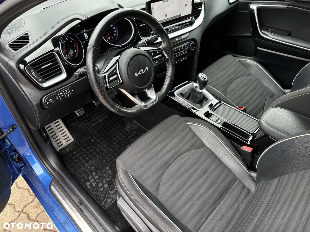 Kia ProCeed - 10