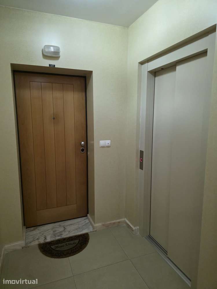 Apartamento T3 com elevador e BOX - Grande imagem: 2/20