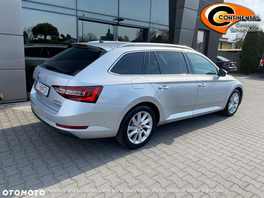 Skoda Superb 2.0 TDI Ambition - 4