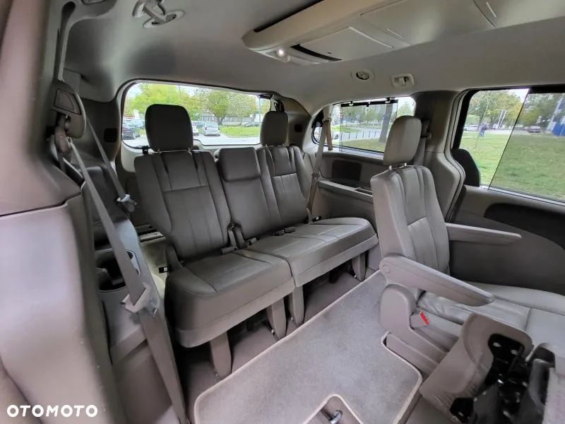 Chrysler Town & Country 3.6 Touring - 32