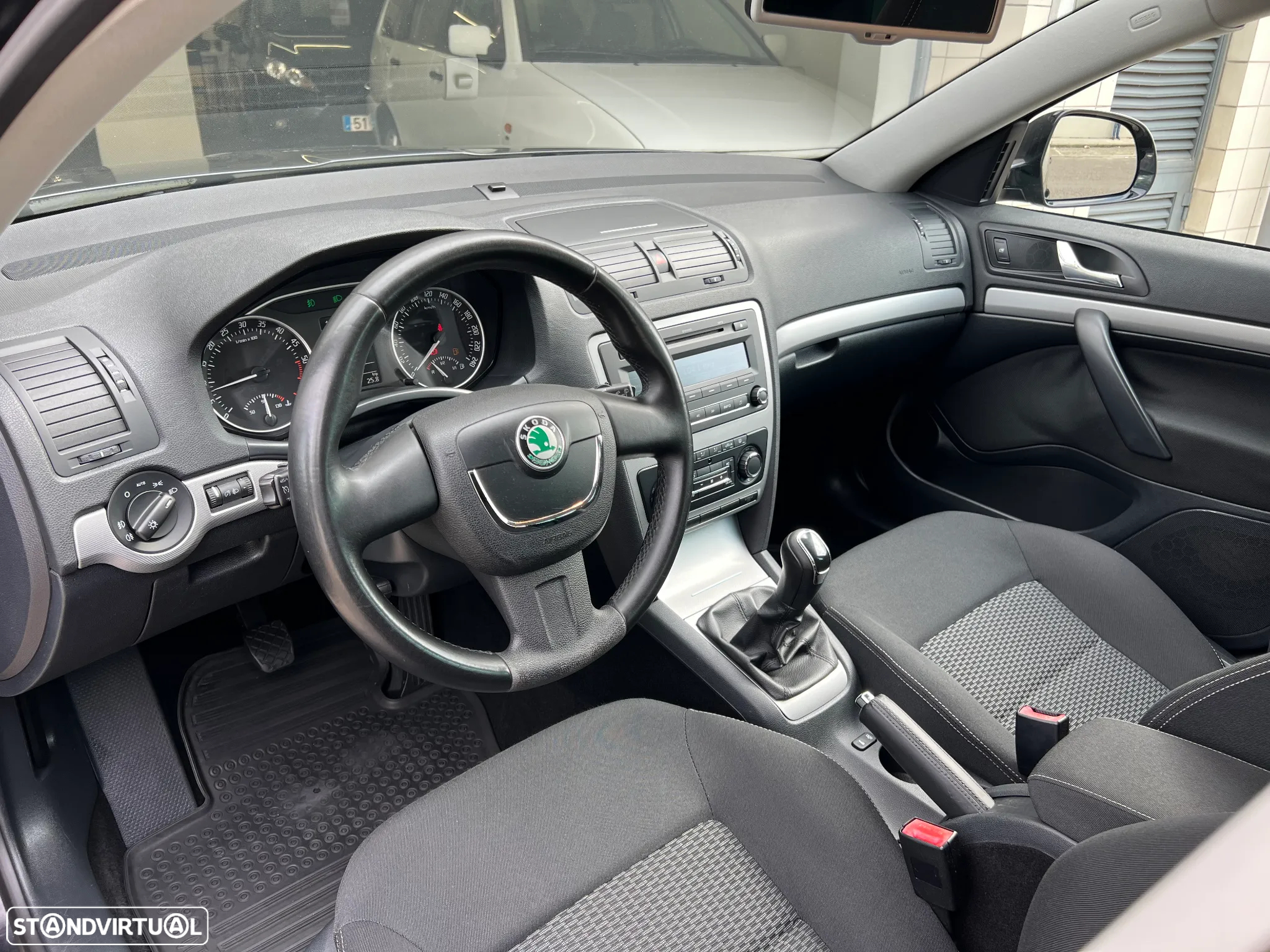Skoda Octavia Break 1.6 TDi Sportline Pack - 14