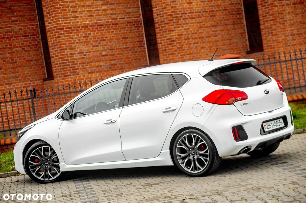 Kia Ceed 1.6 T-GDI GT-Challenge - 12