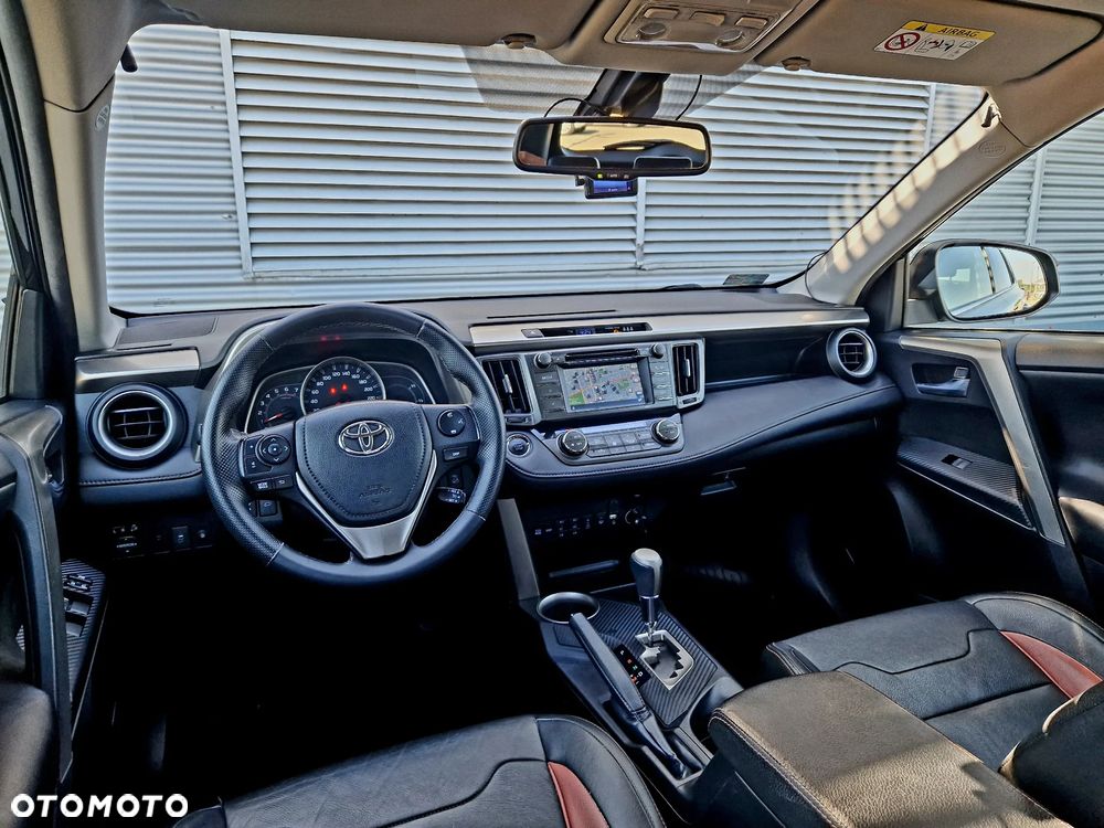 Toyota RAV4 2.2 D-CAT Prestige - 23