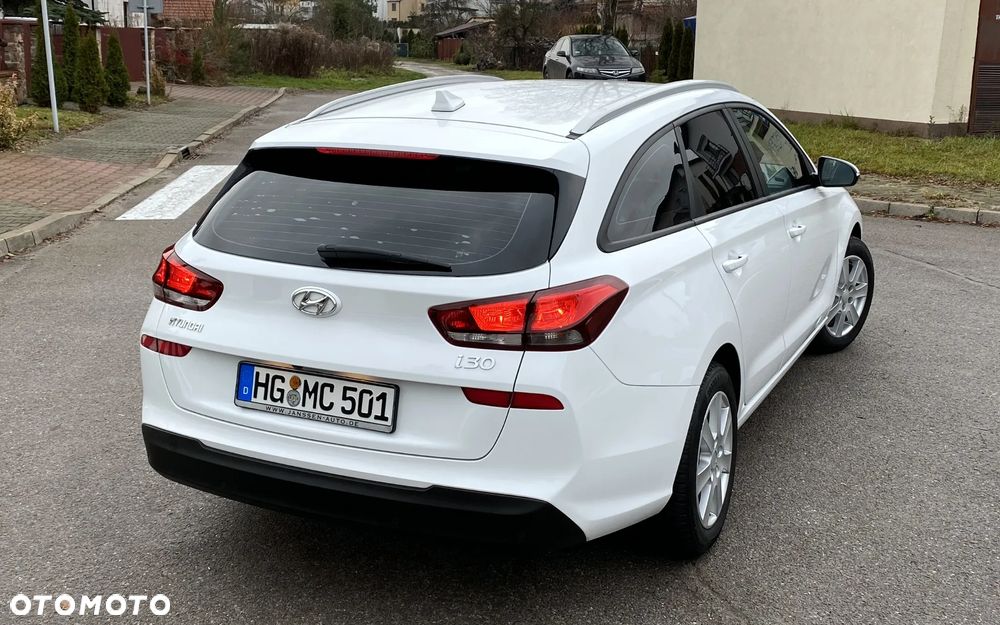 Hyundai i30 1.4 Passion - 9