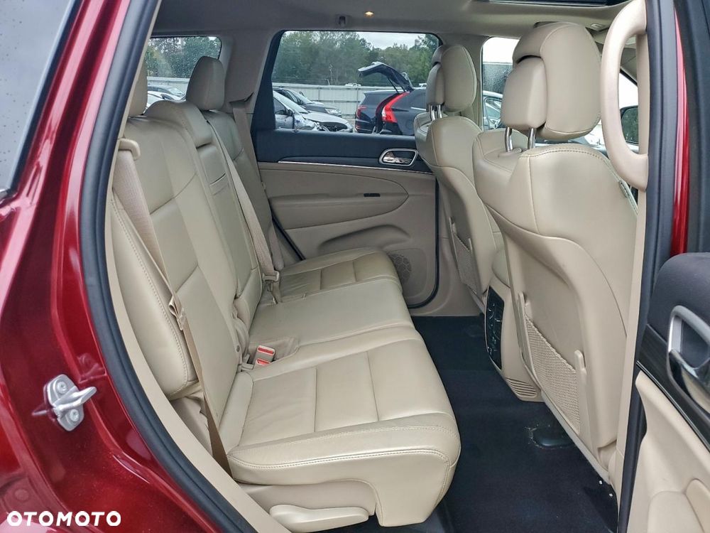 Jeep Grand Cherokee - 12