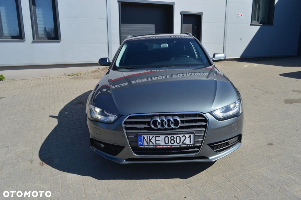Audi A4 Avant 2.0 TDI DPF quattro S tronic Attraction - 11