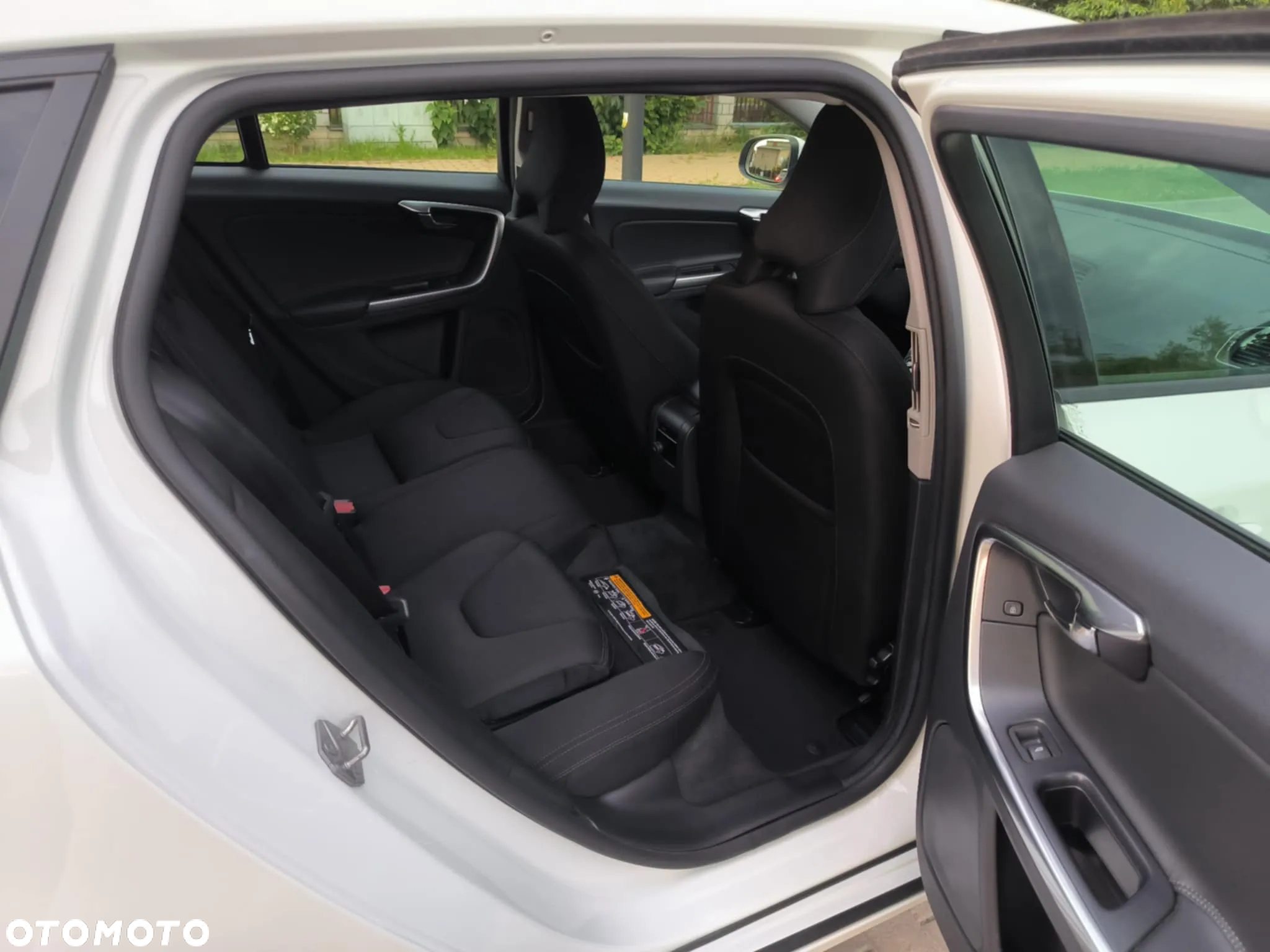 Volvo V60 D2 Drive-E Kinetic - 11