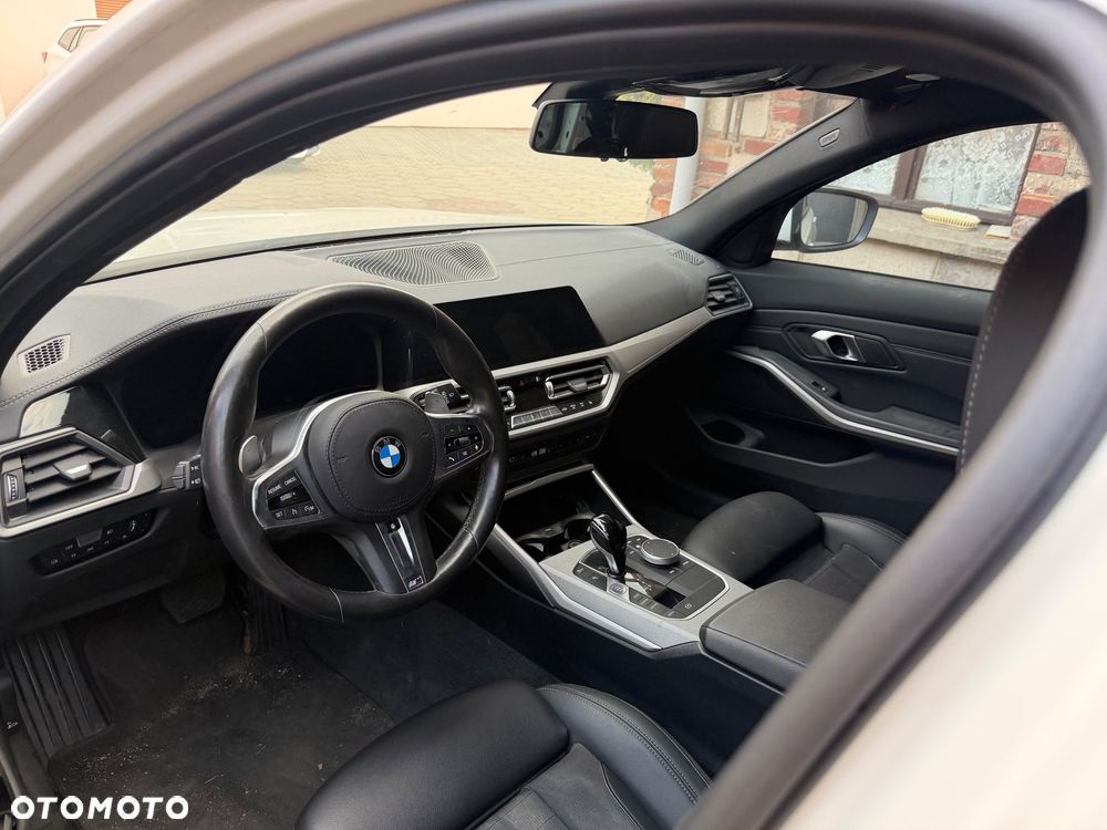 BMW Seria 3 318d M Sport Shadow - 3
