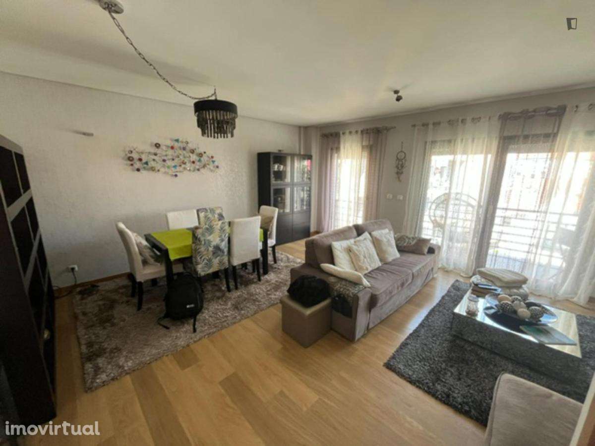 Quarto - localizado em Benfica Lisbon - Grande imagem: 5/11