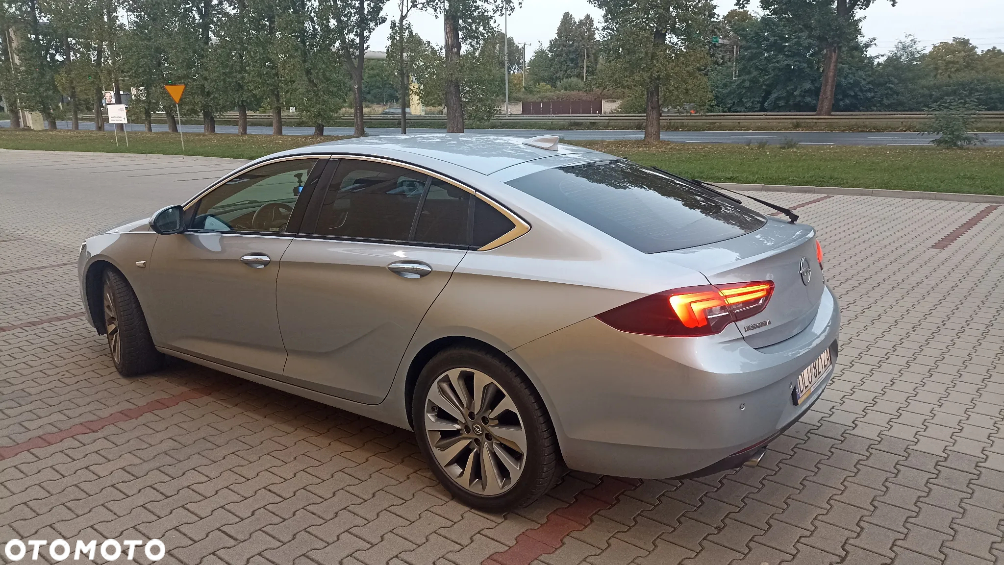 Opel Insignia 2.0 CDTI Edition - 10