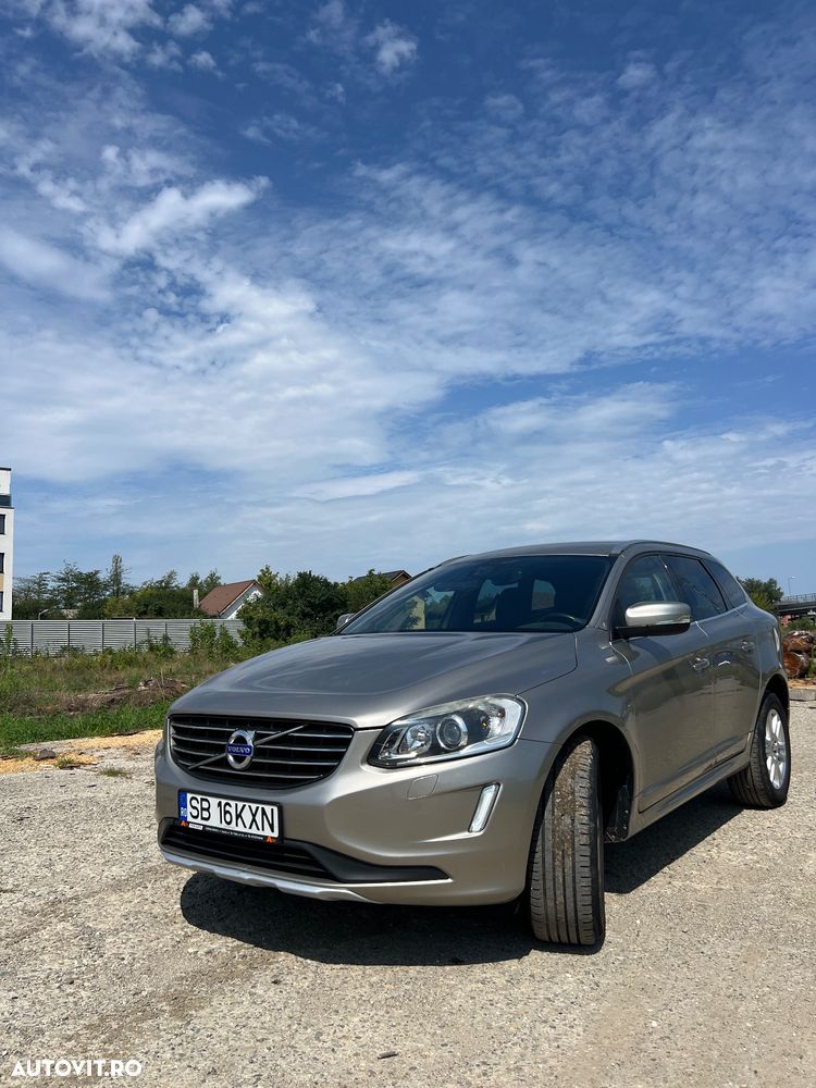 Volvo XC 60 D5AWD Momentum - 2