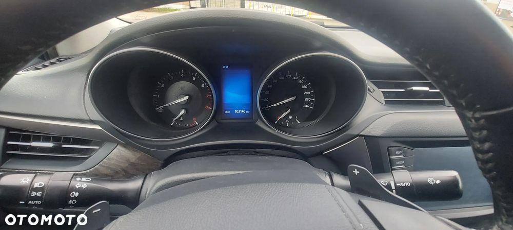 Toyota Avensis 2.0 Prestige MS - 18