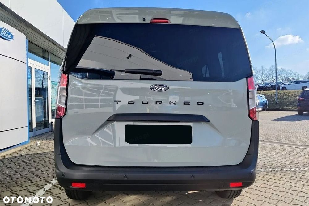 Ford Tourneo Courier - 8