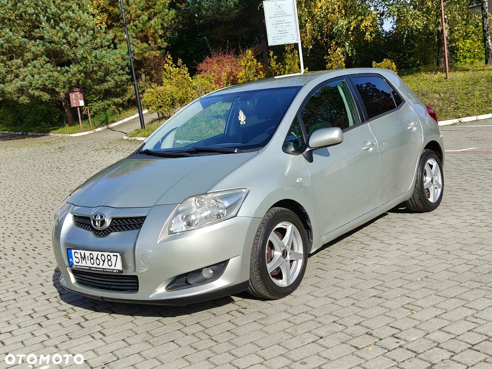 Toyota Auris 2.0 D-4D Executive - 17