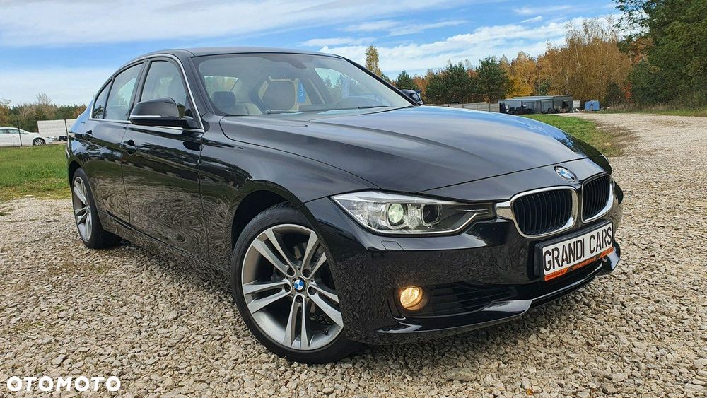 BMW Seria 3 320i - 4