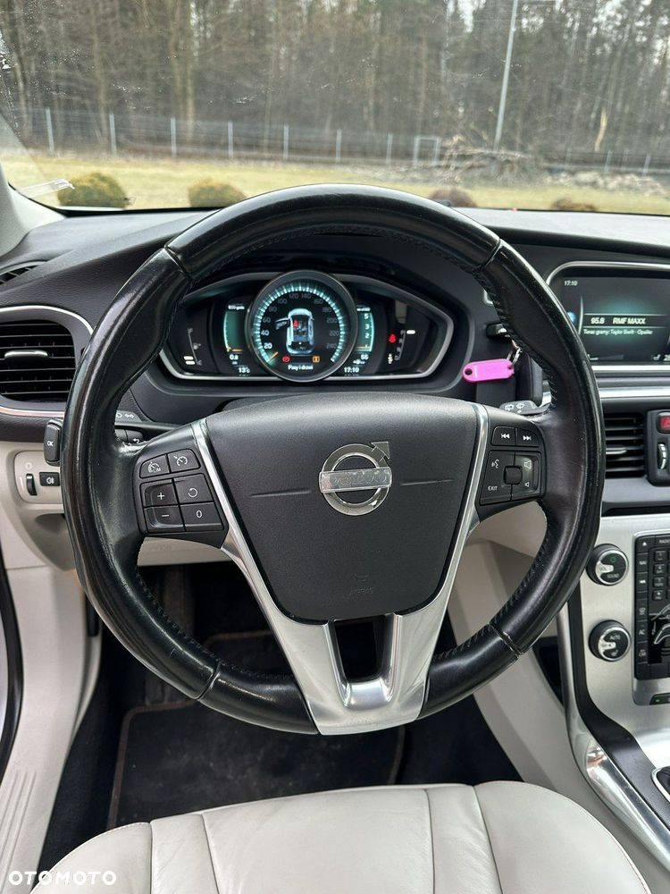 Volvo V40 - 15