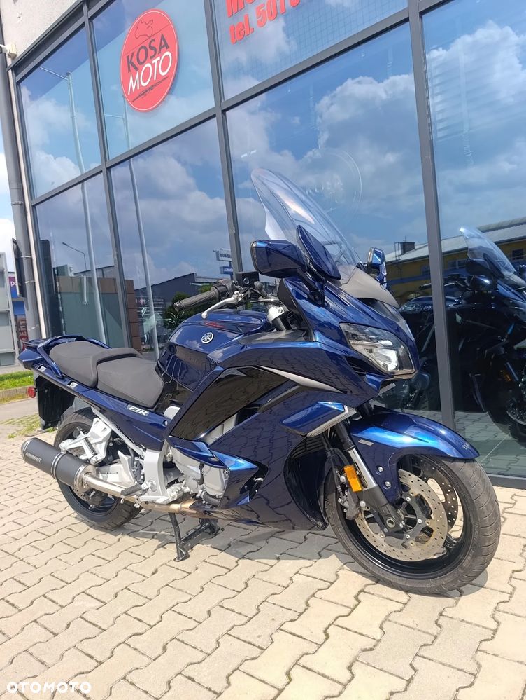 Yamaha FJR - 16