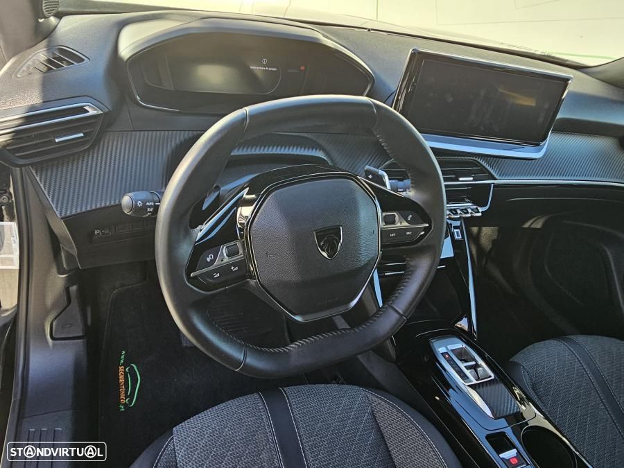 Peugeot 2008 1.2 Hybrid Allure e-DCS6 - 24