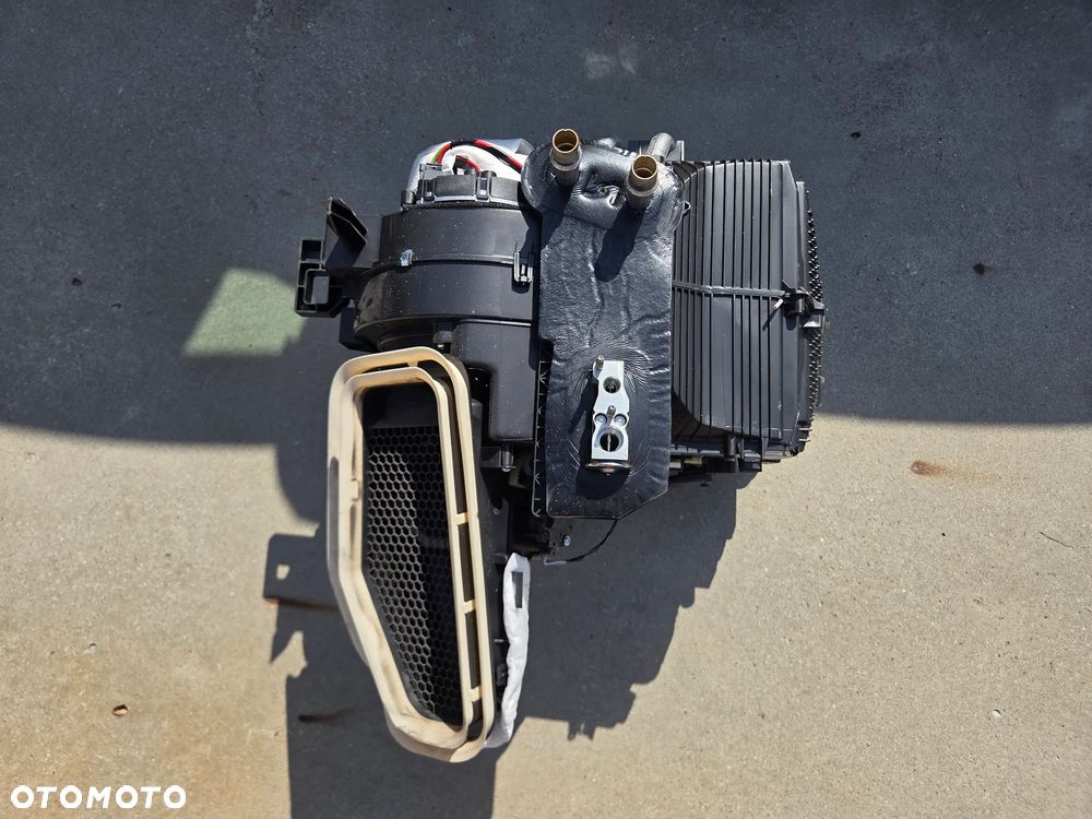 Nagrzewnica Citroen C5X 1.6 HYBRYDA  9840498380 - 1