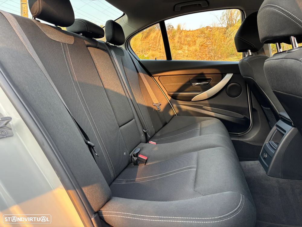 BMW 320 d Aut. Advantage - 36