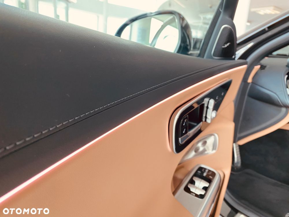 Mercedes-Benz Klasa E 200 4Matic 9G-TRONIC Edition AMG Line - 18