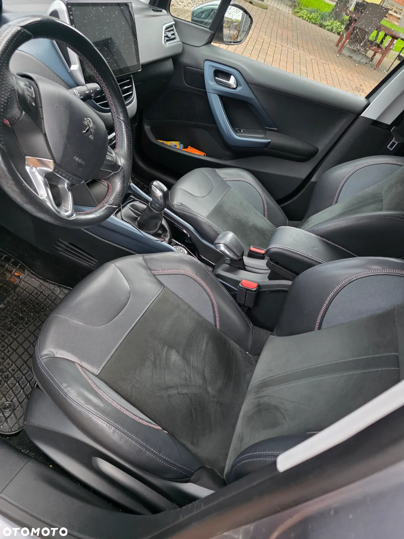 Peugeot 2008 e-HDi FAP 92 STOP & START Allure - 7