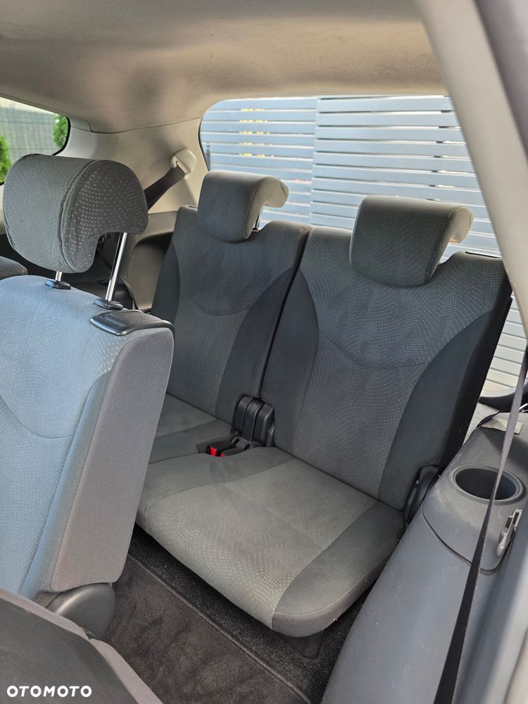 Toyota Prius+ (Hybrid) Comfort - 15