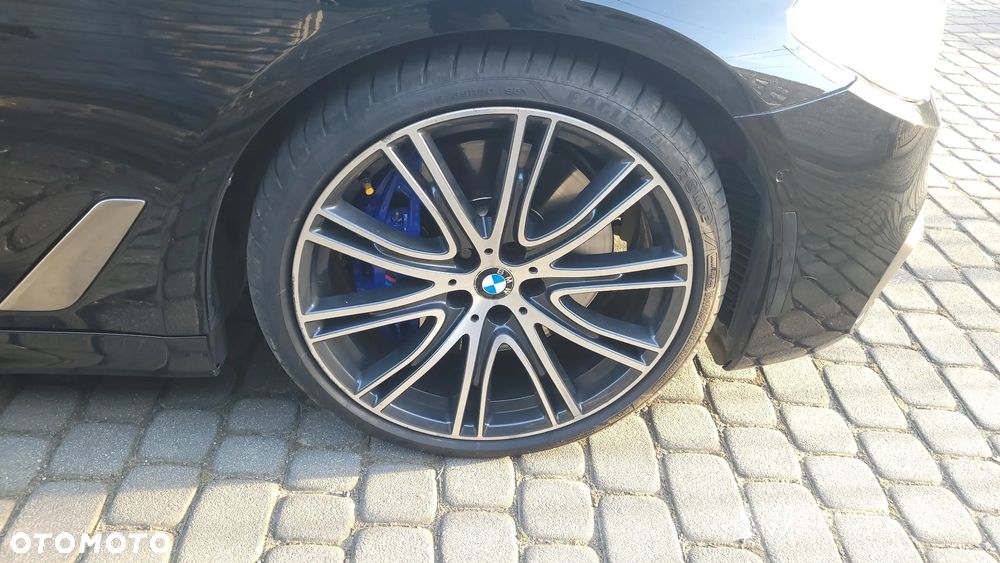 BMW Seria 5 M550i xDrive - 5