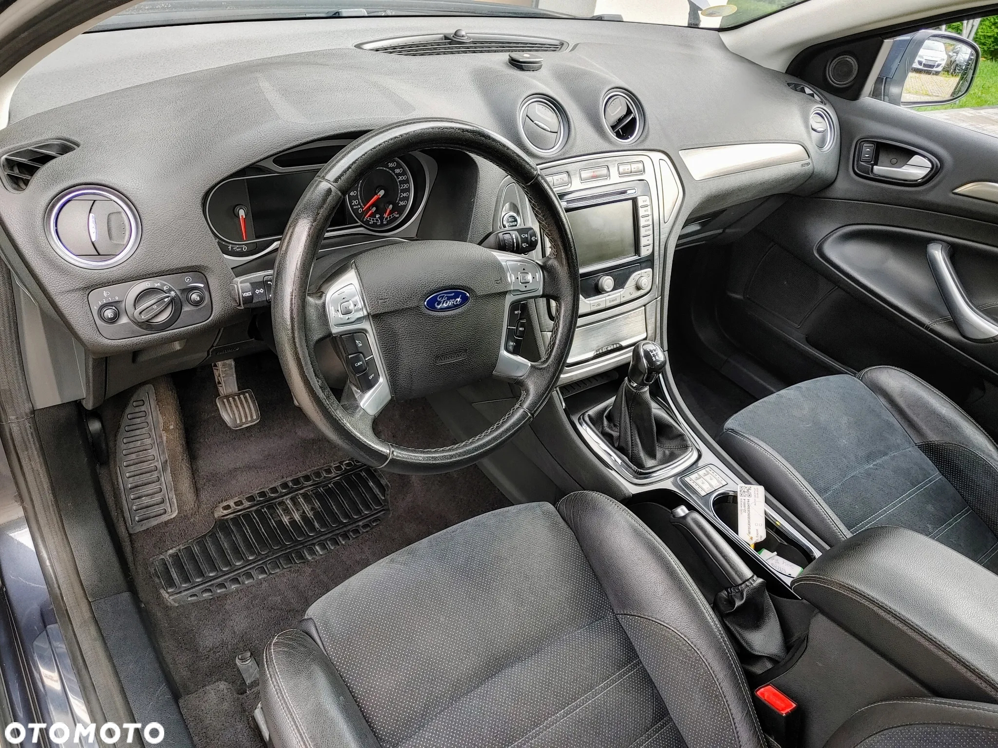 Ford Mondeo 2.0 Ghia - 6