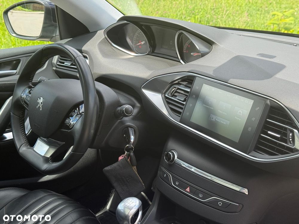 Peugeot 308 BlueHDi FAP 150 Stop & Start Allure - 23