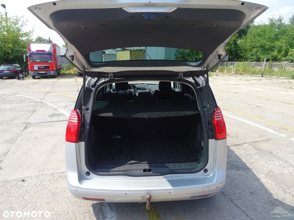 Peugeot 5008 - 9