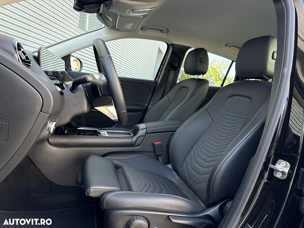 Mercedes-Benz GLA 180 7G-DCT Entry - 18