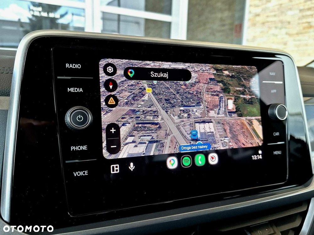 Volkswagen T-Roc - 18