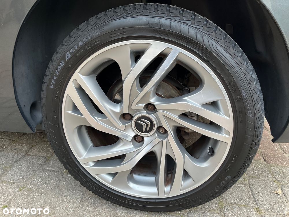 Citroën C4 e-HDi 115 Exclusive - 29