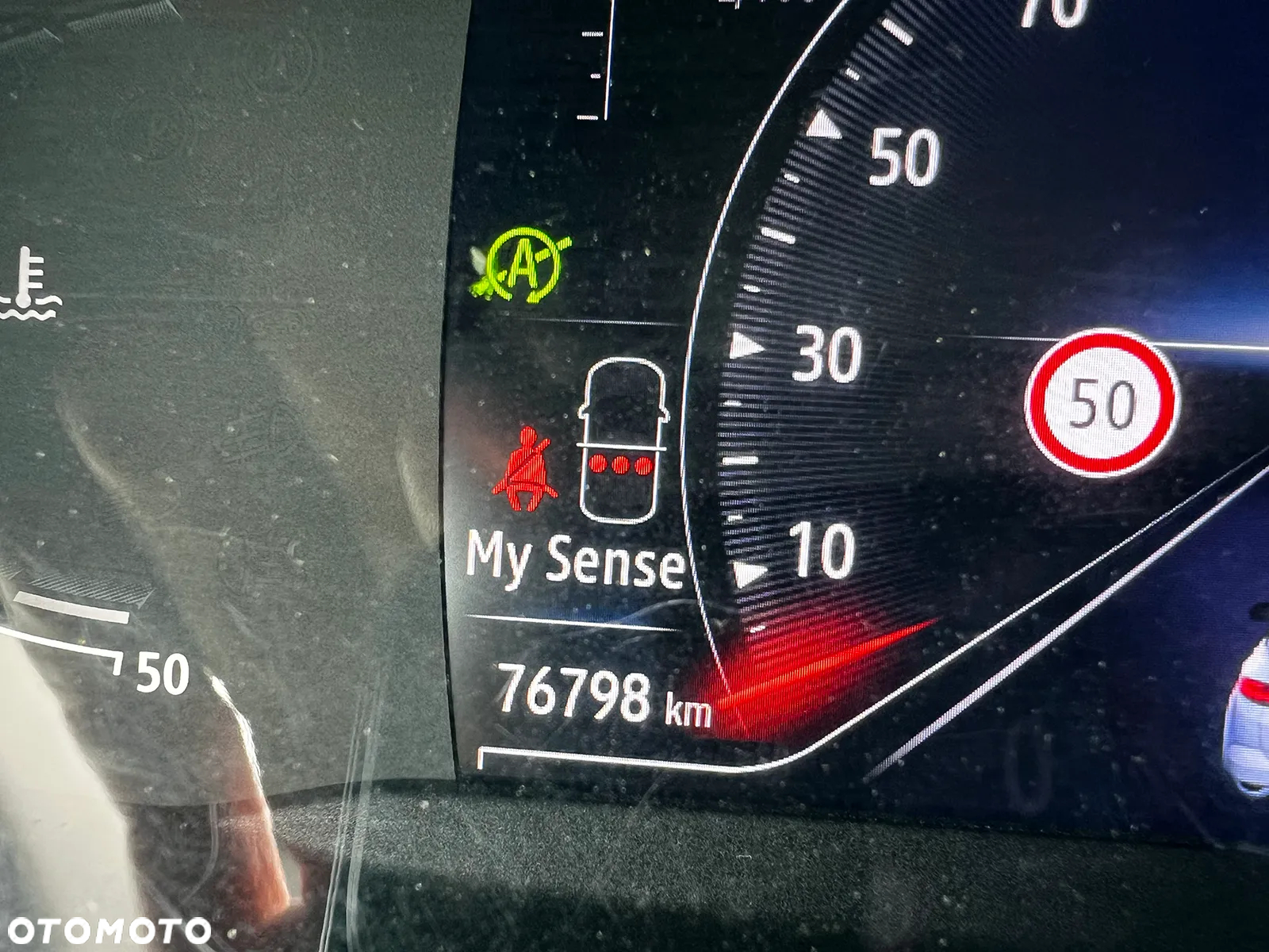 Renault Megane Grandtour TCe 140 GPF EDC BUSINESS EDITION - 11
