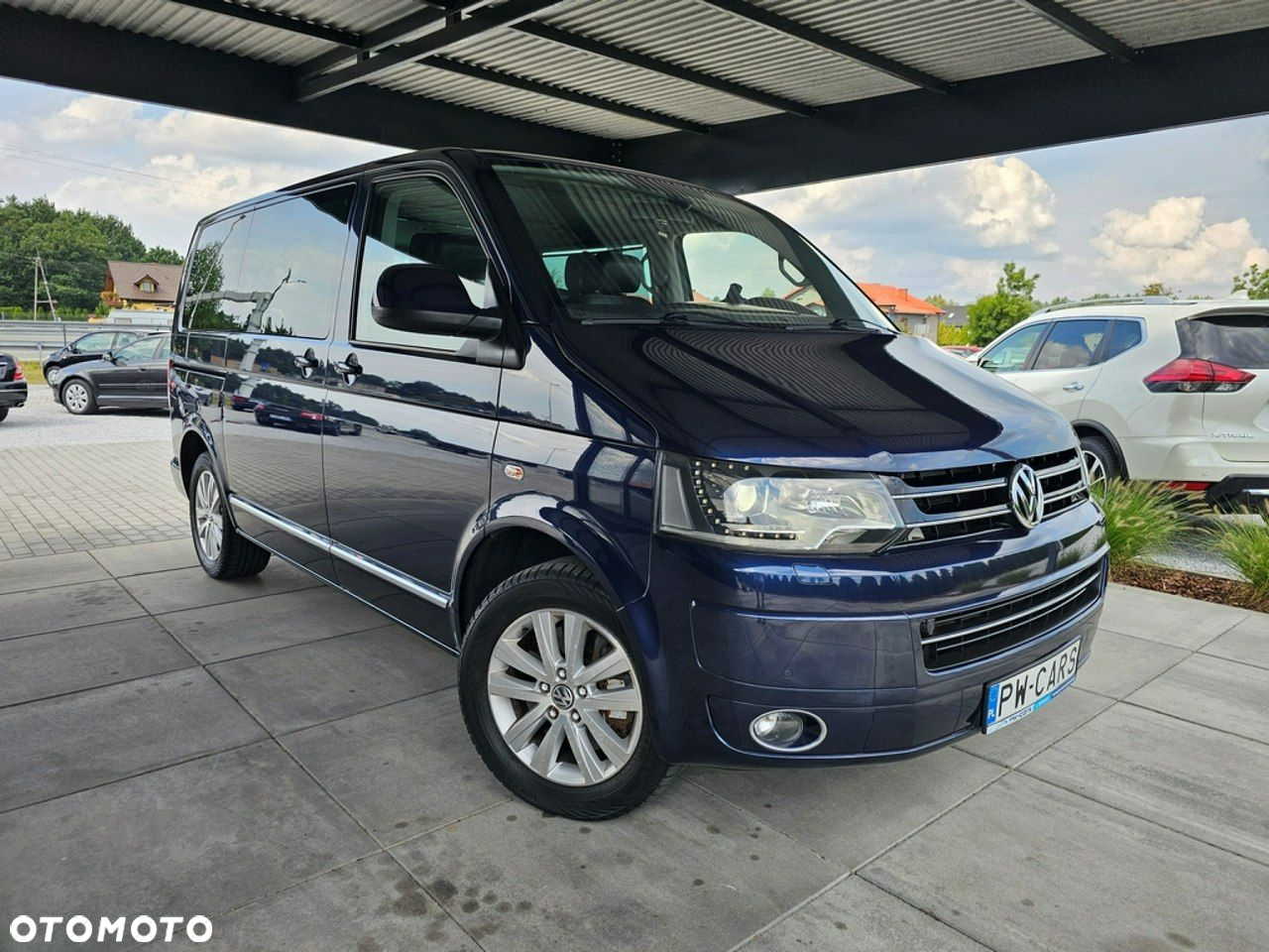 Volkswagen Multivan - 2