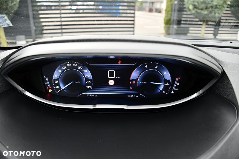 Peugeot 5008 2.0 HDi Allure 7os - 19