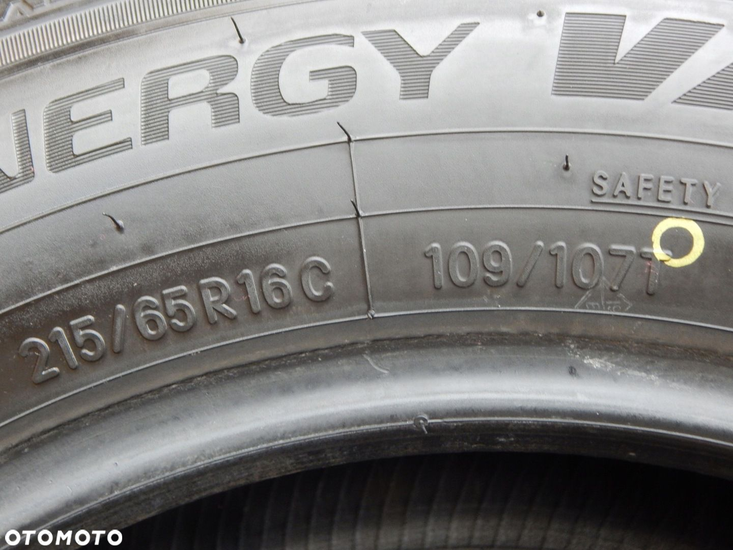 OPONA TOYO NANO ENERGY VAN 215/65 R16C 109/107 T 2 SZT. 8,59 mm - 7