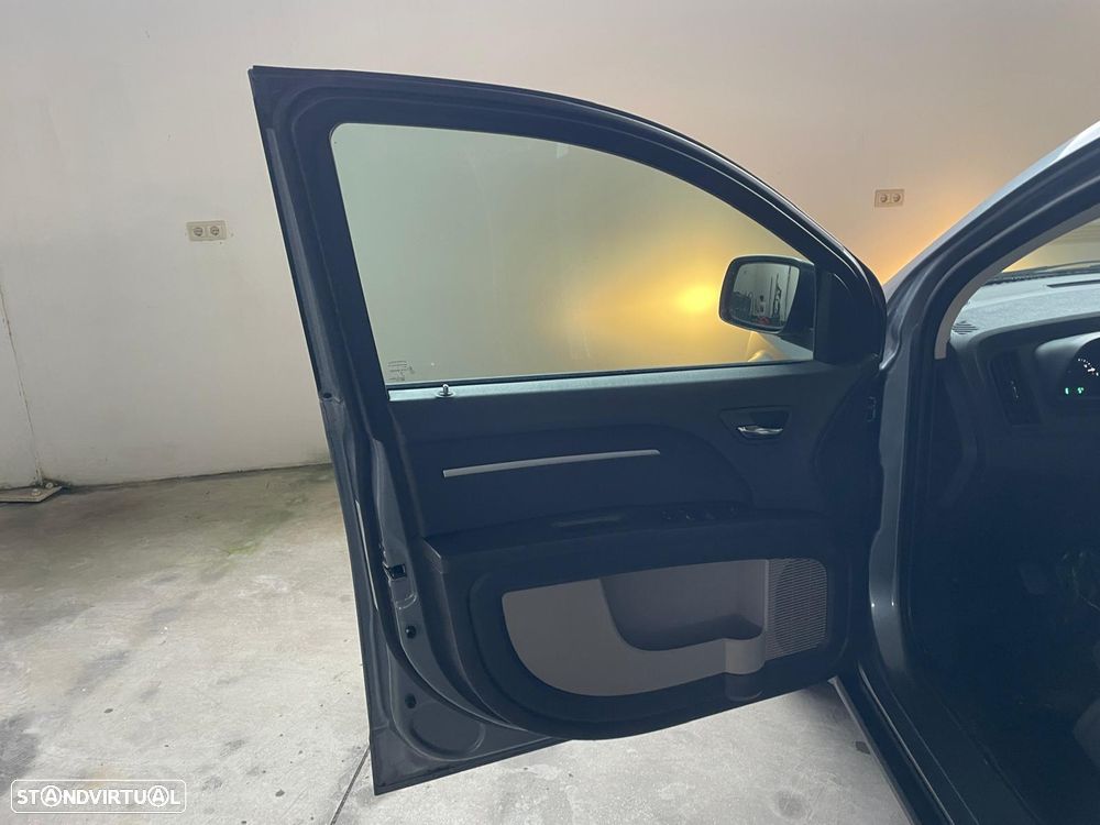 Dodge Journey 2.0 CRD SXT - 13