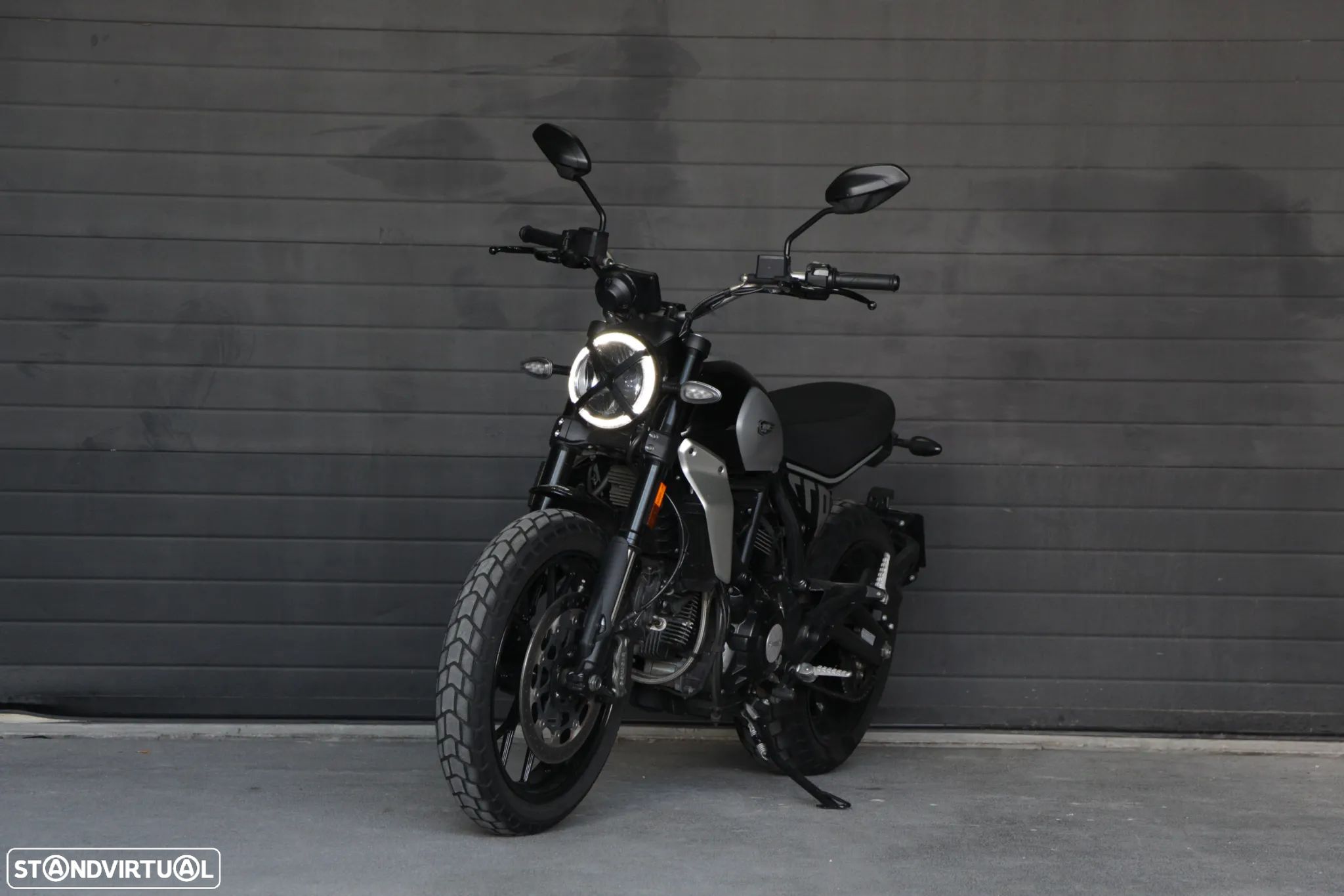 Ducati Scrambler - 1