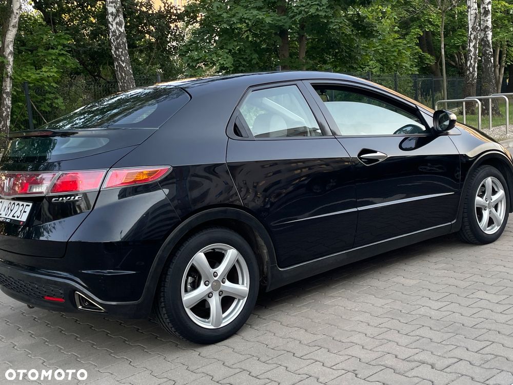 Honda Civic 1.8 Comfort - 8