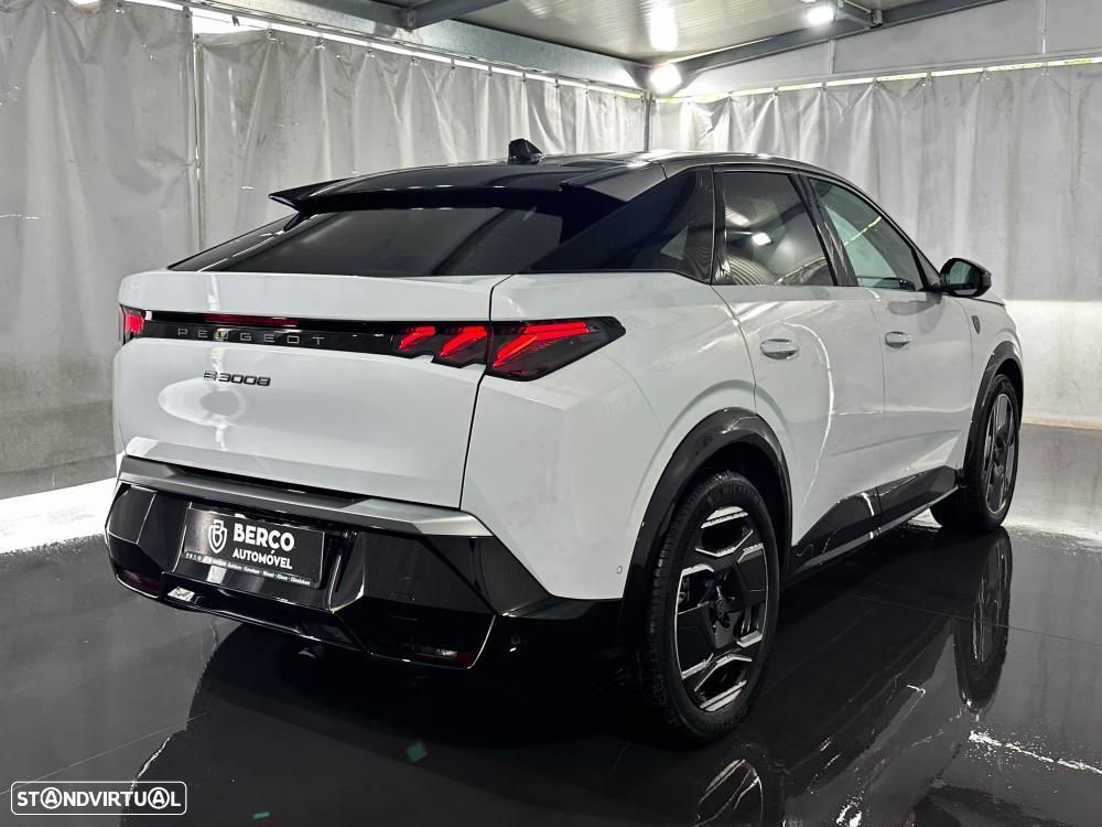 Peugeot E-3008 73 kWh GT - 5