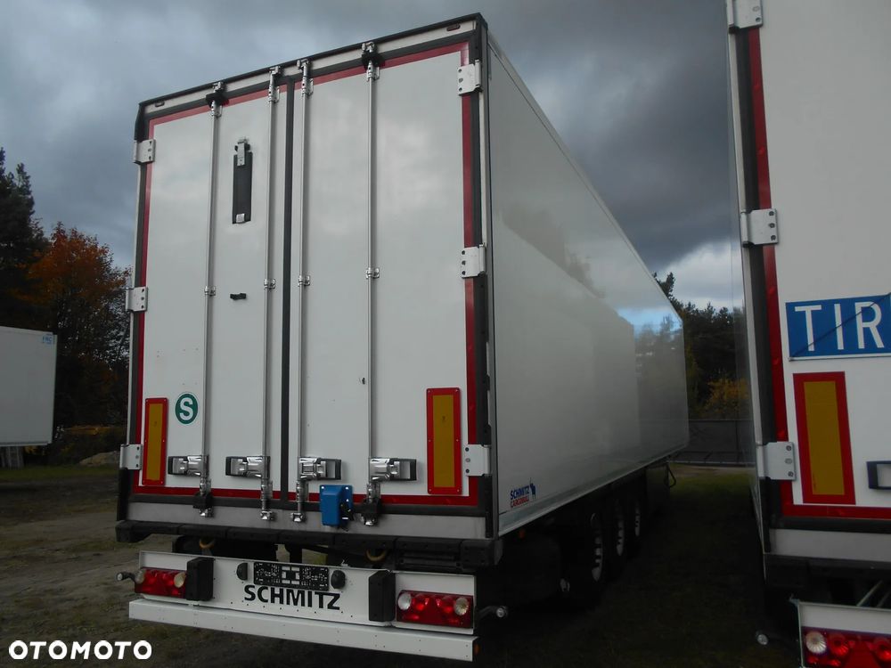 Schmitz Cargobull chłodnia nowy model V7 - 4